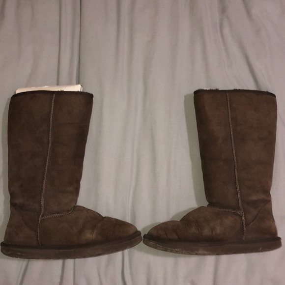 AUTHENTIC chocolate brown tall UGG BOOTS - Picture 3 of 8